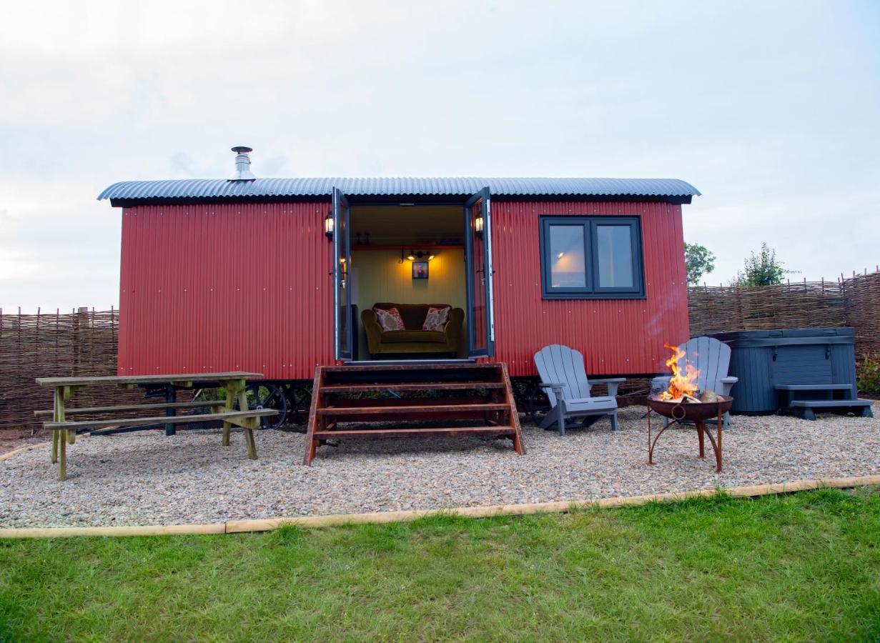 The Gambo Shepherd'S Hut Kidwelly Экстерьер фото