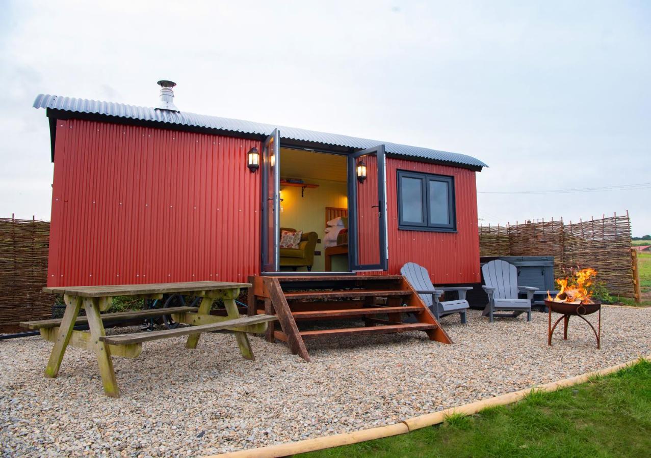 The Gambo Shepherd'S Hut Kidwelly Экстерьер фото